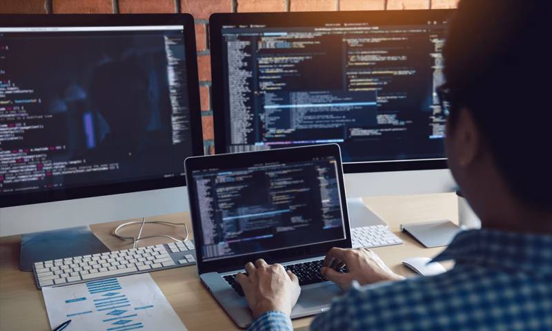 数据科学选型：R与Python如何赋能衡南县网站建设？